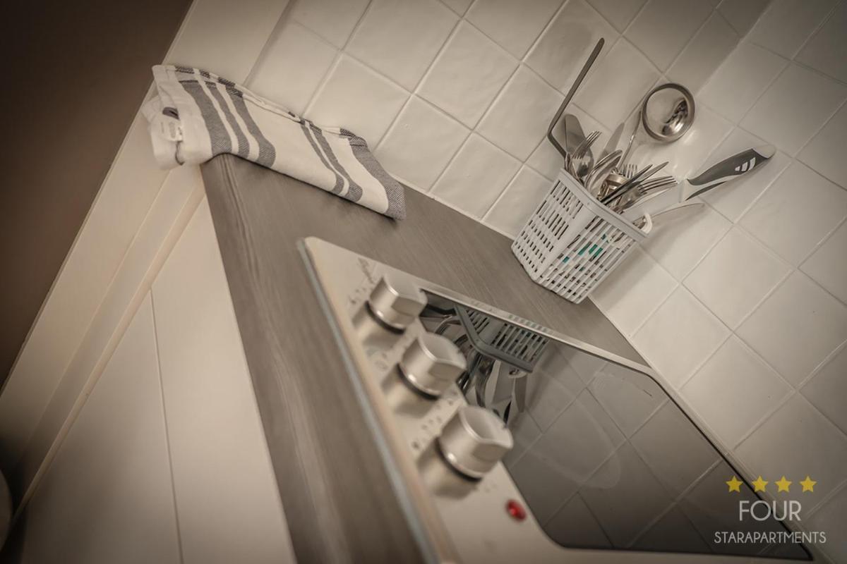 Four Star Apartments - Berkenbosch Blokstraat Гаага Номер фото