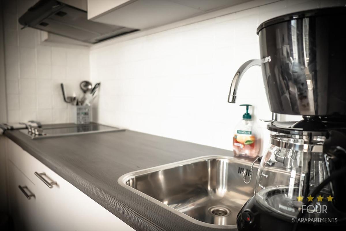 Four Star Apartments - Berkenbosch Blokstraat Гаага Номер фото