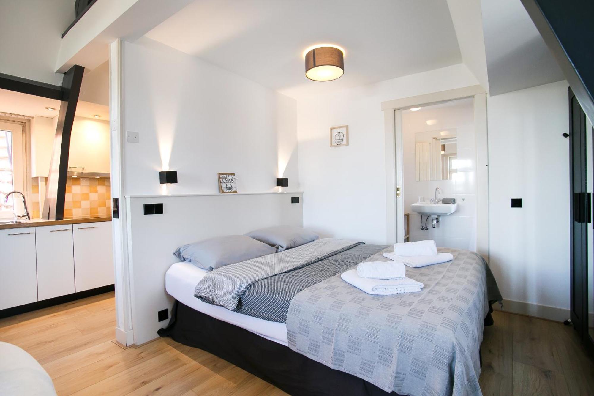Four Star Apartments - Berkenbosch Blokstraat Гаага Номер фото